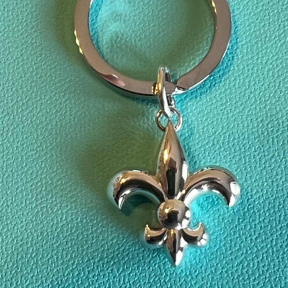 🌸🌸 Authentic Tiffany & Co. RARE Fleur De Lis Keyring - Picture 10 of 10
